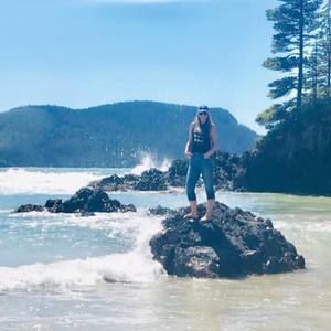 Meet your Posher, Emilie